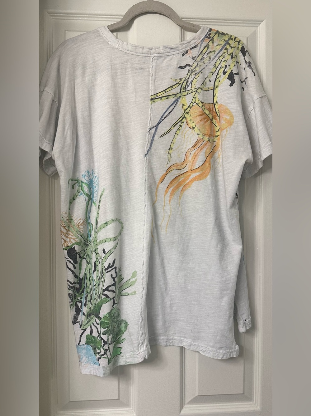 Pilcro White Short-Sleeve Tee with Green and Blue sea life Print - Picture 2 of 3